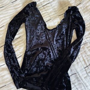 Kimchi Blue Crushed Velvet Scoop Back Long Sleeve Shirt, Size S